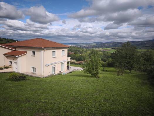 Maison à vendre 349 000 € 7 pièces 5 chambres 147 m² 1 150 m² de terrain Nord Est Saint-Jean-Bonnefonds 42650