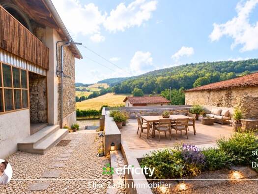 Maison à vendre 230 000 € 4 pièces 3 chambres 180 m² 3 440 m² de terrain Aveize 69610