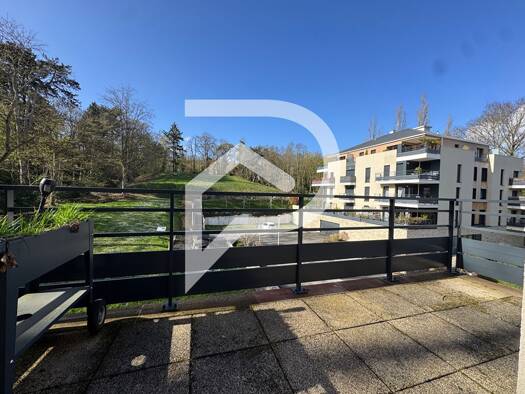 Appartement à louer 1 500 € 3 pièces 2 chambres 63 m² Étage 2/3 L'Étang-la-Ville 78620