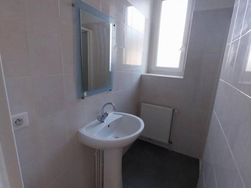 Maison à louer, 45m², SAINT YRIEIX LA PERCHE