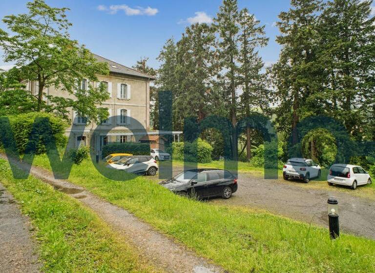 Appartement à vendre 245 000 € 3 pièces 2<br/>chambres 85 m²<br/>superficie Dernier étage, 3/3<br/>étage Saint-Pierre-la-Palud 69210