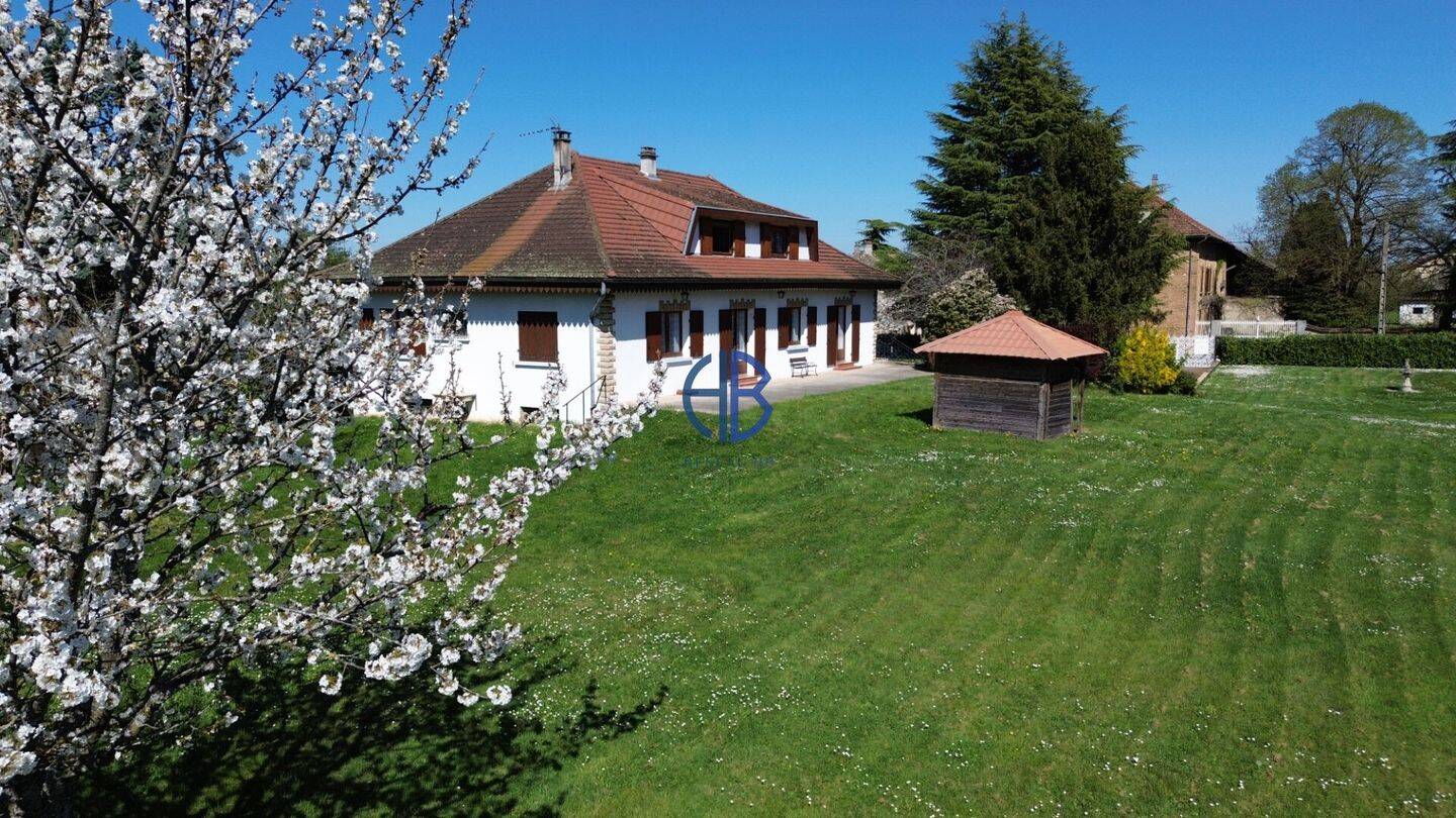 Maison à vendre, 184m², SAINT SIMEON DE BRESSIEUX