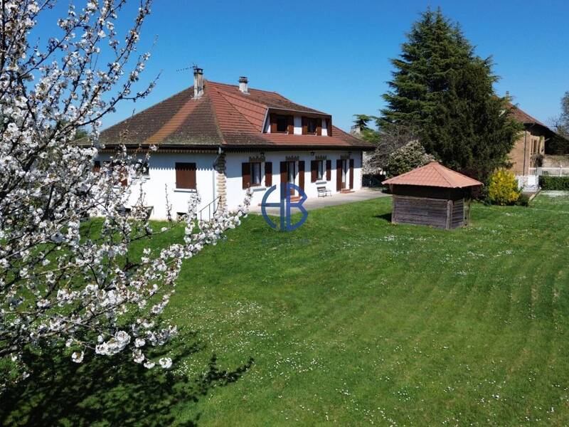Maison à vendre, 184m², SAINT SIMEON DE BRESSIEUX