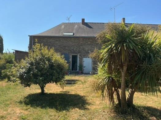 Maison à vendre 237 375 € 6 pièces 4 chambres 139 m² 650 m² de terrain Rougé 44660