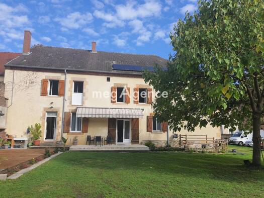 Maison à vendre 188 000 € 6 pièces 3 chambres 180 m² 1 522 m² de terrain Bézenet 03170