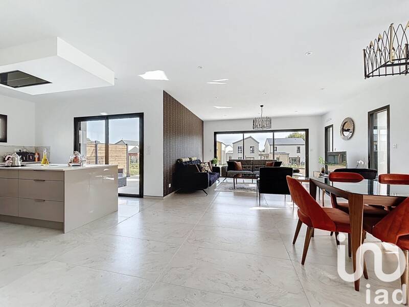 Maison à vendre, 172m², LA CHAPELLE DES FOUGERETZ
