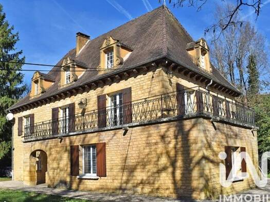 Demeure à vendre 298 000 € 8 pièces 5 chambres 199 m² 1 671 m² de terrain Le Pontet-La Plane Sarlat-la-Canéda 24200