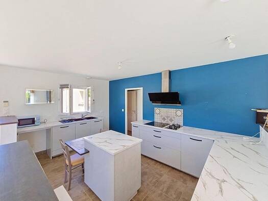 Maison de plain-pied à vendre 243 000 € 4 pièces 2 chambres 106 m² 1 019 m² de terrain Mortagne-sur-Gironde 17120