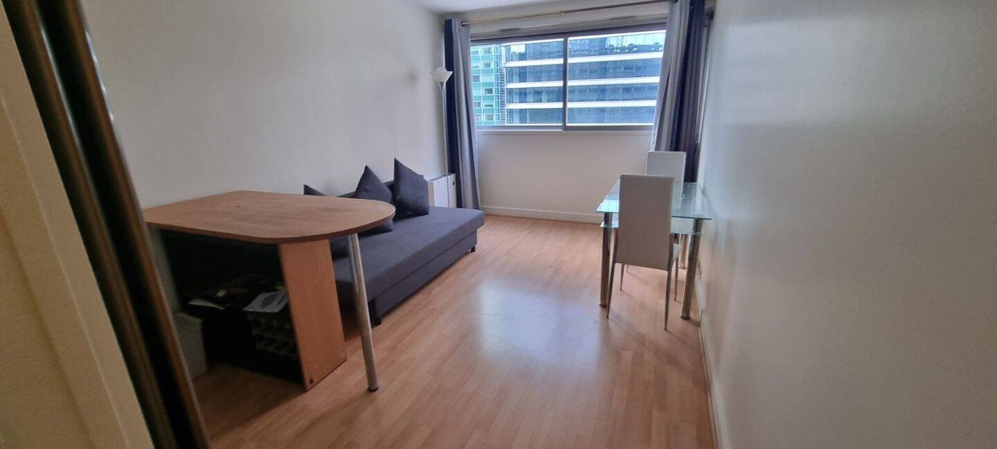 Maison à louer, 22m², COURBEVOIE