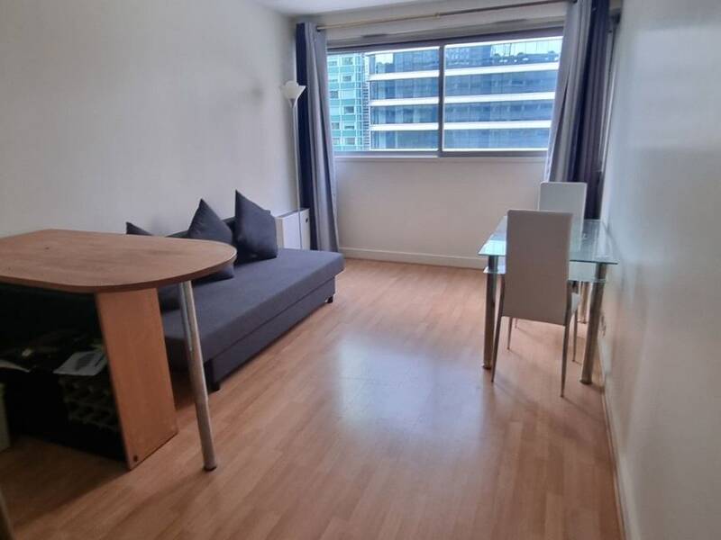 Maison à louer, 22m², COURBEVOIE