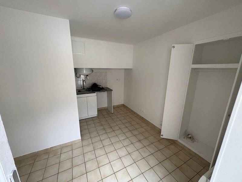 Maison à louer, 13m², PARIS 14E