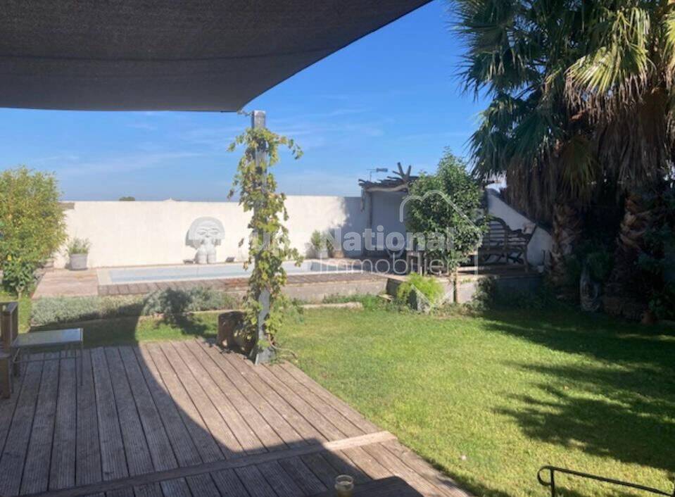 Maison à vendre, 161m², SAINT LAURENT D'AIGOUZE