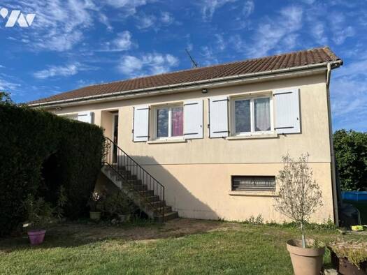 Maison à vendre 147 000 € 3 chambres 89 m² 694 m² de terrain Iteuil 86240