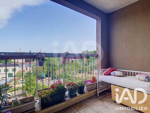 Appartement à vendre 154 000 € 3 pièces 2 chambres 49,01 m² Étage 3/3 Rive de Seine Sud Est Melun 77000