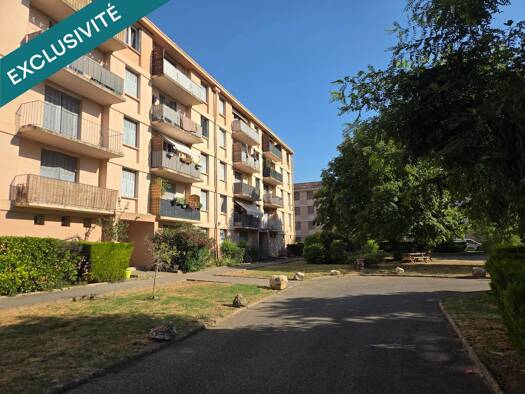 Appartement à vendre 229 000 € 4 pièces 3 chambres 83 m² Étage 4/4 Centre Ancien Pertuis 84120