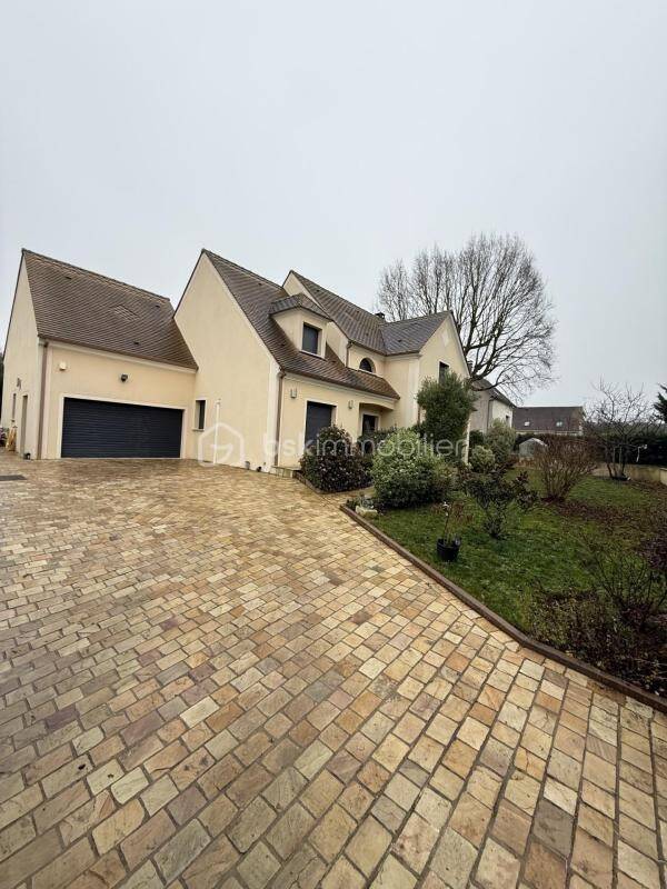 Maison à vendre, 210m², FONTENAY LES BRIIS