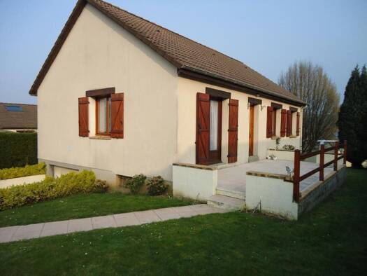 Maison de plain-pied à louer 1 170 € 4 pièces 3 chambres 91,3 m² 390 m² de terrain Avenue du Président Wilson Montivilliers 76290