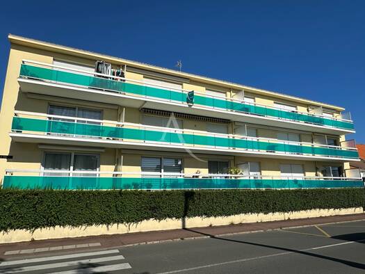 Duplex à vendre 199 990 € 3 pièces 2 chambres 53 m² Étage 2/2 Saint Gilles-Centre Ville Saint-Gilles-Croix-de-Vie 85800