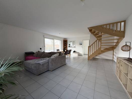 Duplex à louer 980 € 4 pièces 3 chambres 101 m² Étage 1/1 Wittelsheim 68310