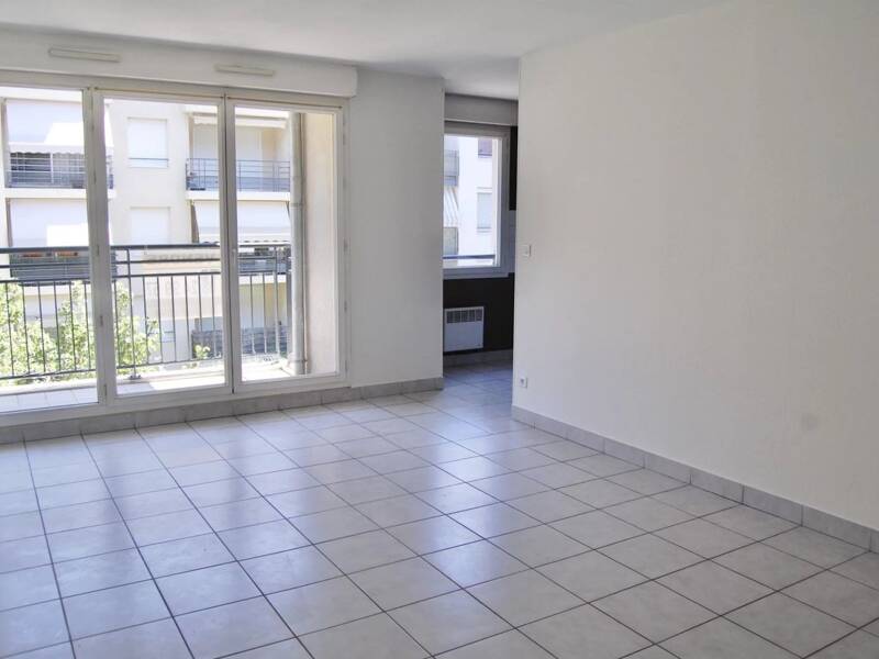 Maison à louer, 47m², LYON 8E