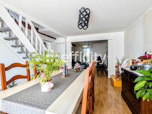 Maison à vendre 159 900 € 4 pièces 3 chambres 158 m² 579 m² de terrain Campagne 40090