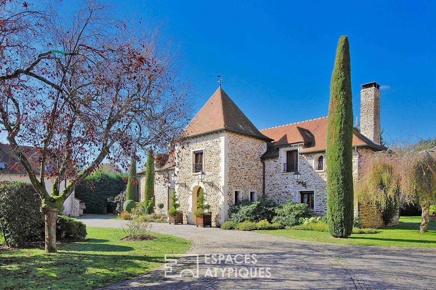 Maison à vendre, 1350m², ROZAY EN BRIE