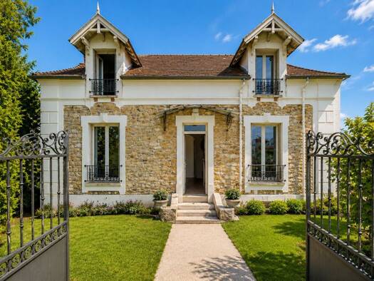Maison à vendre 315 000 € 6 pièces 4 chambres 89 m² 677 m² de terrain Village Le Mée-sur-Seine 77350