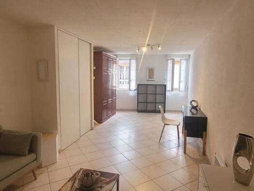 Appartement à louer 475 € 1 pièce 43 m² RDC Centre Ancien Pamiers 09100