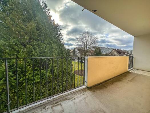 Appartement à vendre 177 000 € 3 pièces 2 chambres 60,8 m² Étage 1/4 Les Clayes-sous-Bois 78340