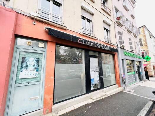 Local commercial à louer 744 € Centre Nord Mâcon 71000