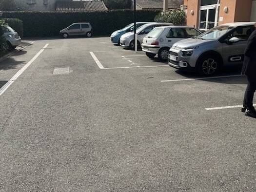 Parking à louer 17 € 15 m² Nord Est Vedène 84270