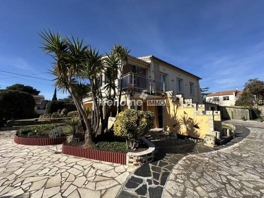 Maison à vendre 1 070 000 € 8 pièces 6 chambres 197,9 m² 3 550 m² de terrain Pérols 34470