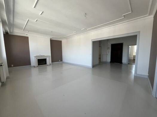 Appartement à vendre 145 800 € 4 pièces 3 chambres 131 m² Étage 3/3 Dienat-Forges Montluçon 03100