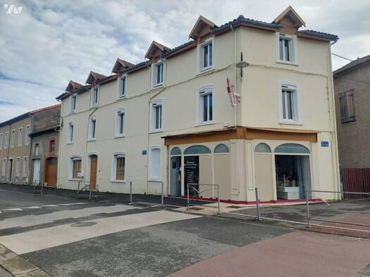 Maison à vendre 185 000 € 6 pièces 4 chambres 315 m² de terrain Labarthe-Rivière 31800