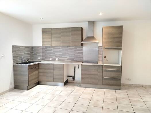 Maison à louer 755 € 3 pièces 2 chambres 69 m² Latour Bas Elne 66200