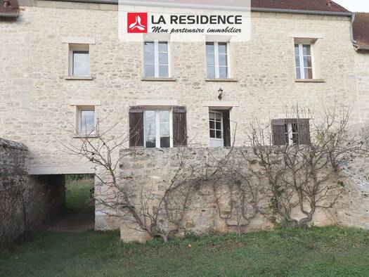 Maison à louer 1 636 € 6 pièces 4 chambres 189 m² 300 m² de terrain Chaussy 95710