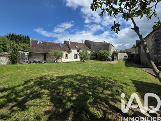 Maison à vendre 289 000 € 6 pièces 4 chambres 185 m² 927 m² de terrain Noisy-Rudignon 77940