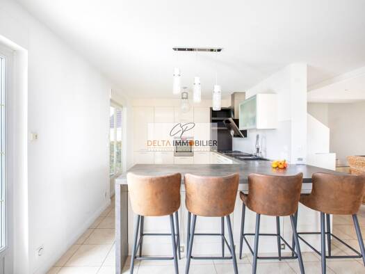 Maison à vendre 491 150 € 7 pièces 4 chambres 183 m² 713 m² de terrain Spechbach 68720