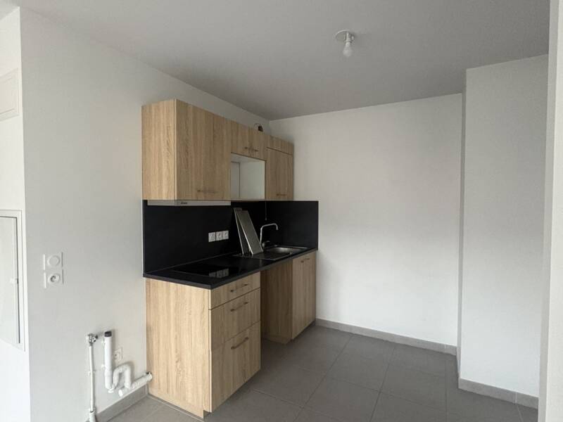 Maison à louer, 51m², BARBERAZ