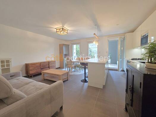 Appartement à vendre 420 000 € 3 pièces 2 chambres 64 m² RDC/3 Mareil-Marly 78750