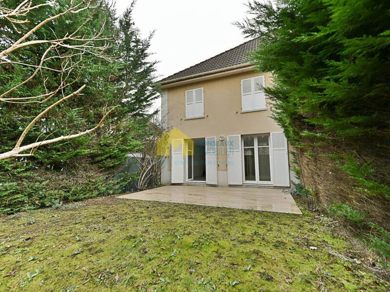 Maison à louer, 82m², SAINTE GENEVIEVE DES BOIS