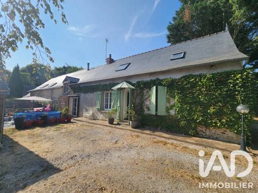 Maison à vendre 252 800 € 8 pièces 3 chambres 188 m² 1 100 m² de terrain Rougé 44660