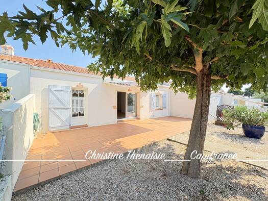 Maison de plain-pied à vendre 293 000 € 4 pièces 3 chambres 77 m² 236 m² de terrain Centre Ville Saint-Hilaire-de-Riez 85270