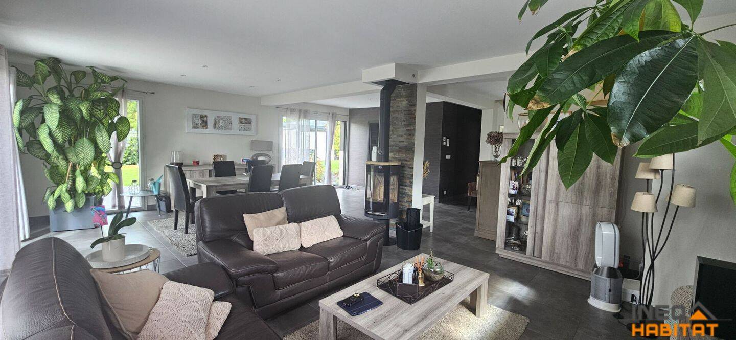 Maison à vendre, 152m², LA MEZIERE