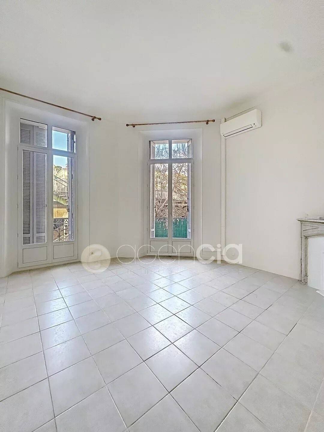 Maison à louer, 55m², CANNES