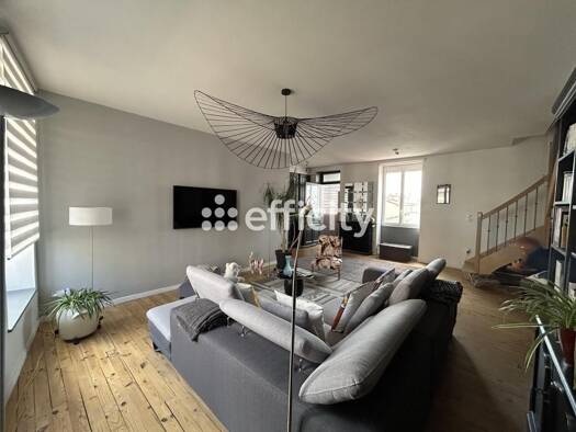 Duplex à vendre 297 000 € 6 pièces 3 chambres 222 m² Étage 2/3 Le Centre-Gare Roanne 42300