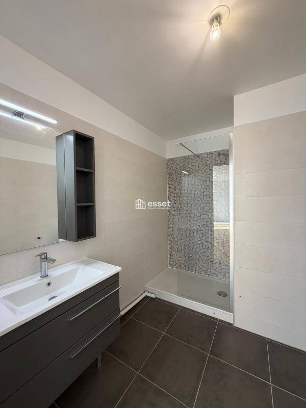 Maison à louer, 40m², SAINT MAUR DES FOSSES