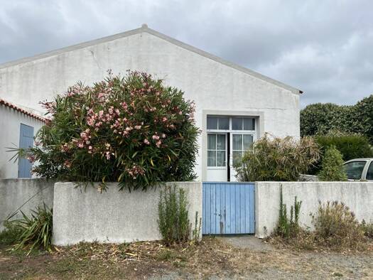 Maison à vendre 186 300 € 2 pièces 1 chambre 52 m² 697 m² de terrain Port Joinville 85350