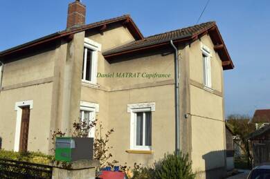 Maison à vendre 75 000 € 6 pièces 3 chambres 95 m² 477 m² de terrain Saint-Vallier 71230