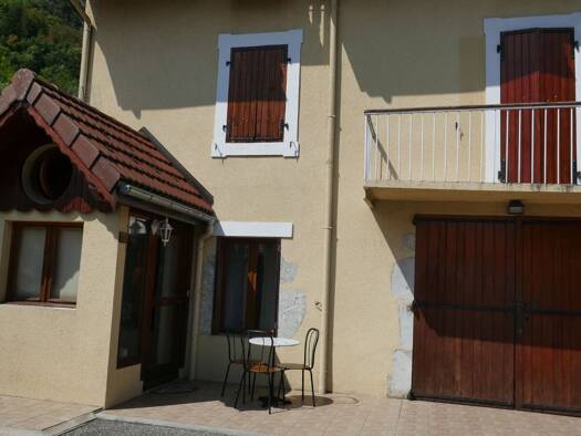 Maison à vendre 330 750 € 5 pièces 3 chambres 91,81 m² 433 m² de terrain Peripherie Faverges-Seythenex 74210